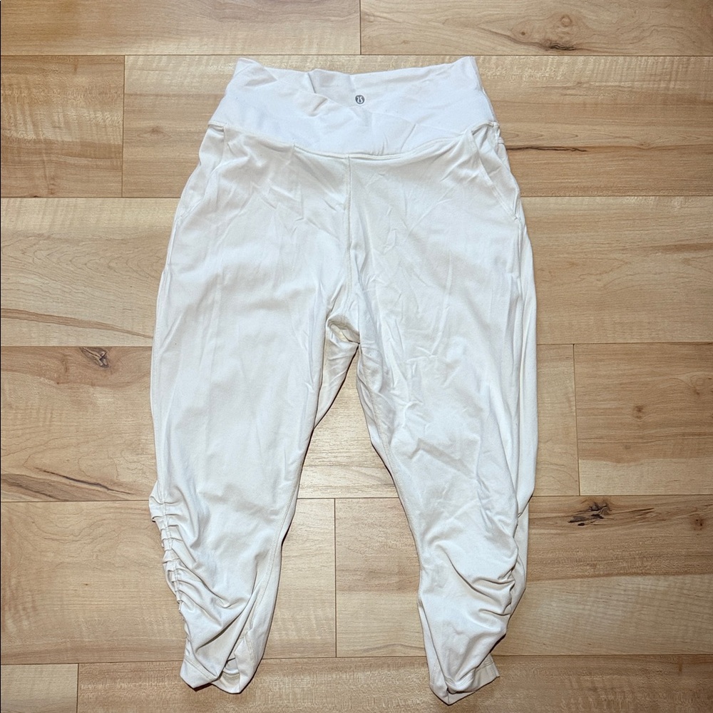 🍋Lululemon Sunset Salutation Crop Leggings, Size 10